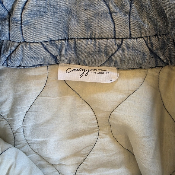 Carly Jean Los Angeles Light Blue Quilted Jacket - Picture 2 of 3